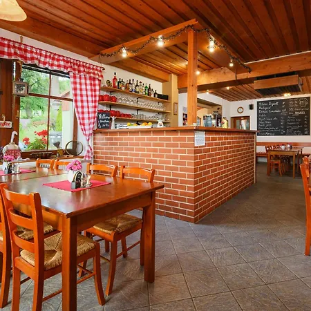 Pod Jestedem Pensionat 3*