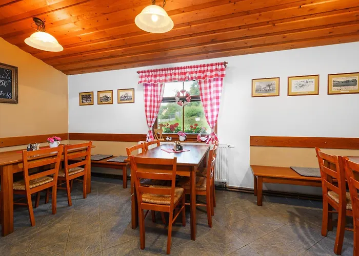 Pod Jestedem ゲストハウス Světlá pod Ještědem